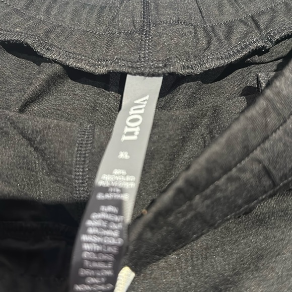 VUORI  Performance Jogger in charcoal heather - Picture 4 of 11